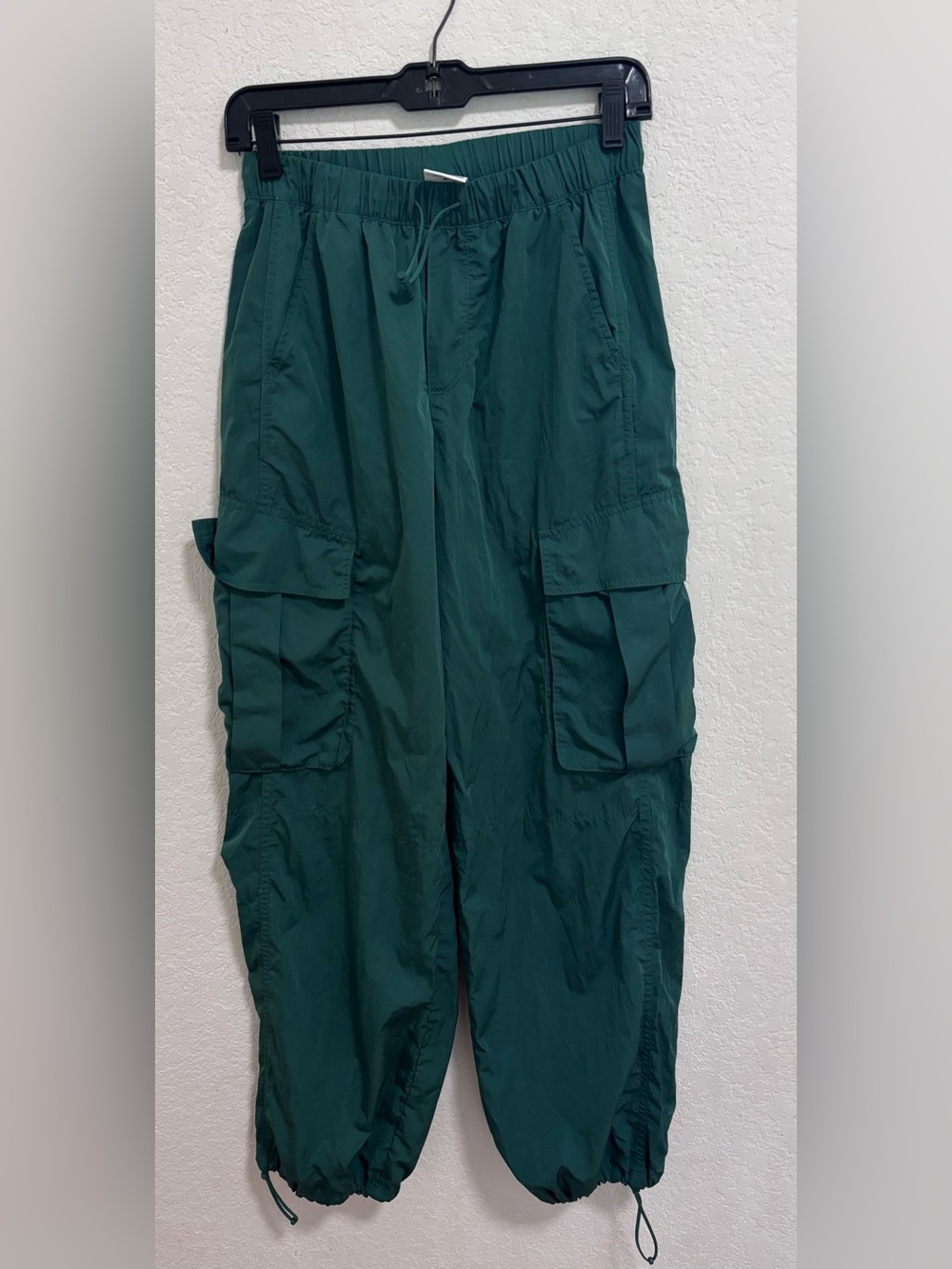 Aerie offline chill moves cargo pant - Picture 4 of 10